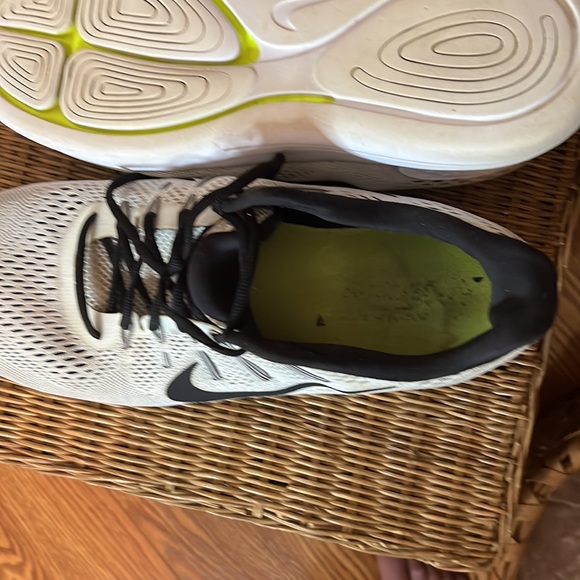 NIKE LUNARGLIDE 8 WHITE MESH ATHLETIC SHOES WITH INSIDES & STRINGS BLACK VGUC - Picture 9 of 12